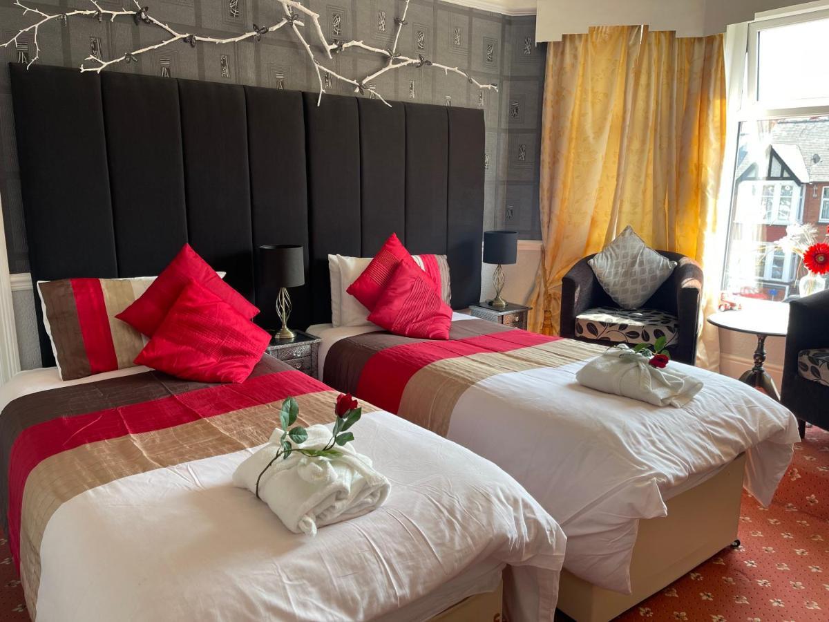 Atlanta Hotel Скарборо Экстерьер фото
